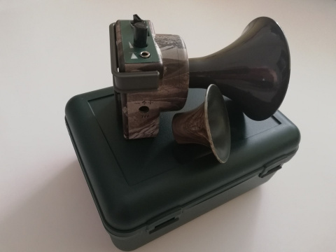 wabik elektroniczny R310 Moro z tuba wabik elektroniczny R310 Moro z tuba